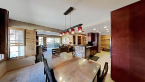 Remodeled 2 Bedroom Condo withFull Kitchen!